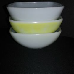 Pyrex Bowls