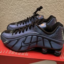 Nike Shox R4 Iridescent ‼️STEAL ‼️Size 11M