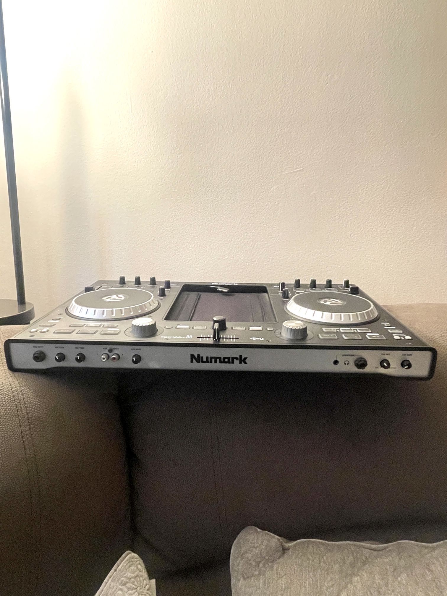 Numark iDJ Pro DJ Controller