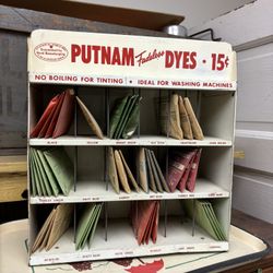 Putnam dyes Display-old antique 
