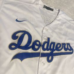 Dodgers Kershaw Name Jersey   Like New  Medium Size 