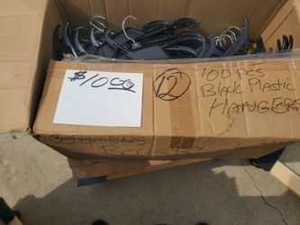 Black Plastic Hangers 100pcs $10.00