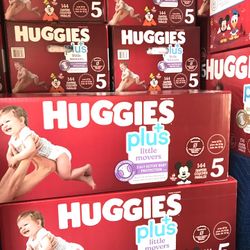 Huggies Little Movers Plus Size 5/144 Diapers 