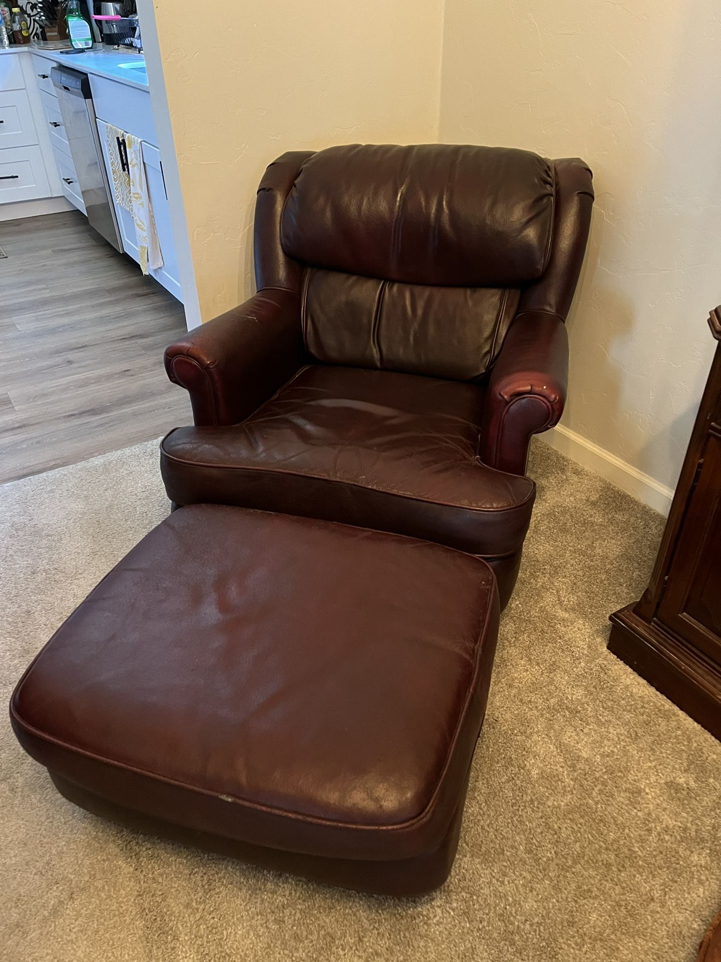 Sam moore leather Club Chair with Foot Rest