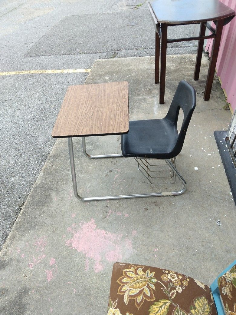 All In One Chair And Desk24+18