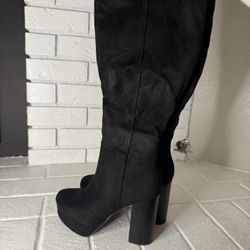 NEW Size 9- Knee High Boots In Black