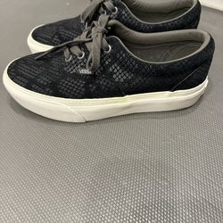 Size 7/7.5 Like New Shoes Vans, Crocs, Nike, Converse