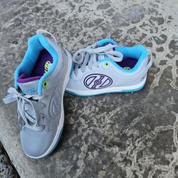 Heelys  shoes for kids- like new, size 1 youth