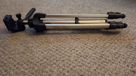 Quantaray QSX 6601 Camera Tripod - Lightweight & Adjustable