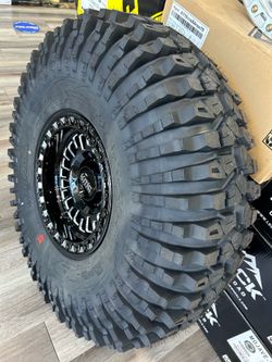 MAXXIS ROXXZILLA 35x10R15 w/KMC WHEEL $2,499 only tires and wheels