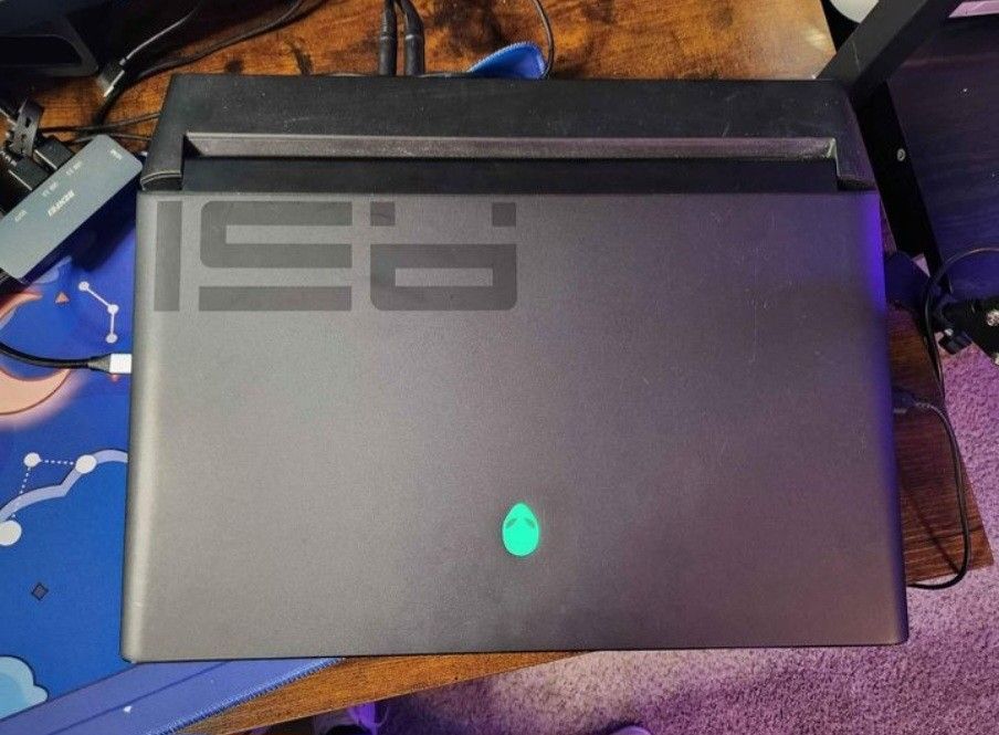 Alienware Area-51m R2