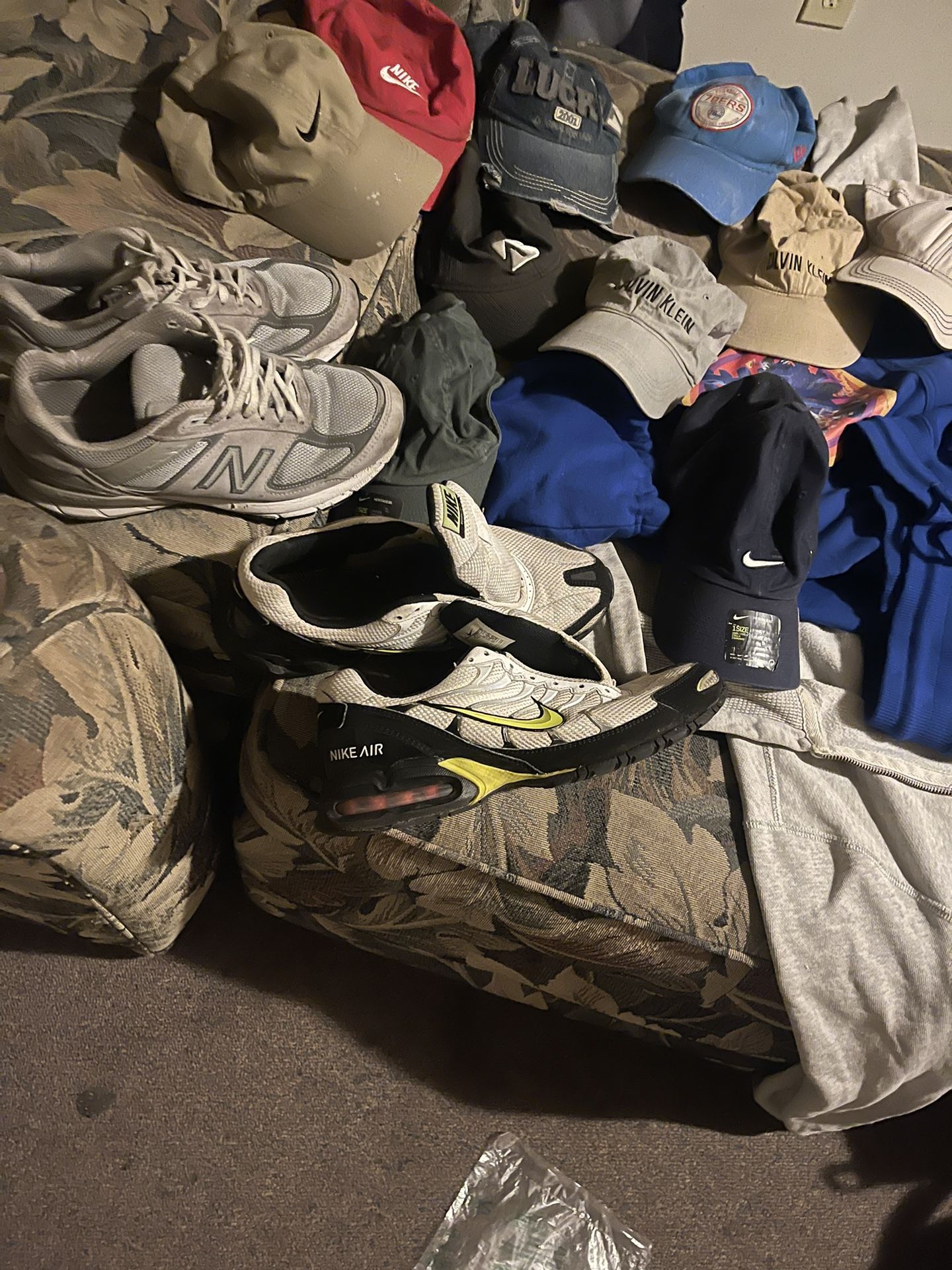 FREE  Used Clothes  And Sneakers