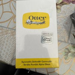 iPhone 13 OtterBox