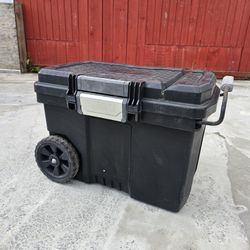 Dewalt Rolling Tool Chest 