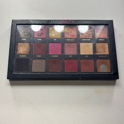 Huda Beauty Pallet