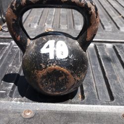 40  LB.  KETTLEBELL 