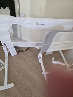 2 Toddler bed rails