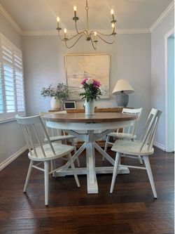 Pottery Barn Extendable Dining Table and Chairs