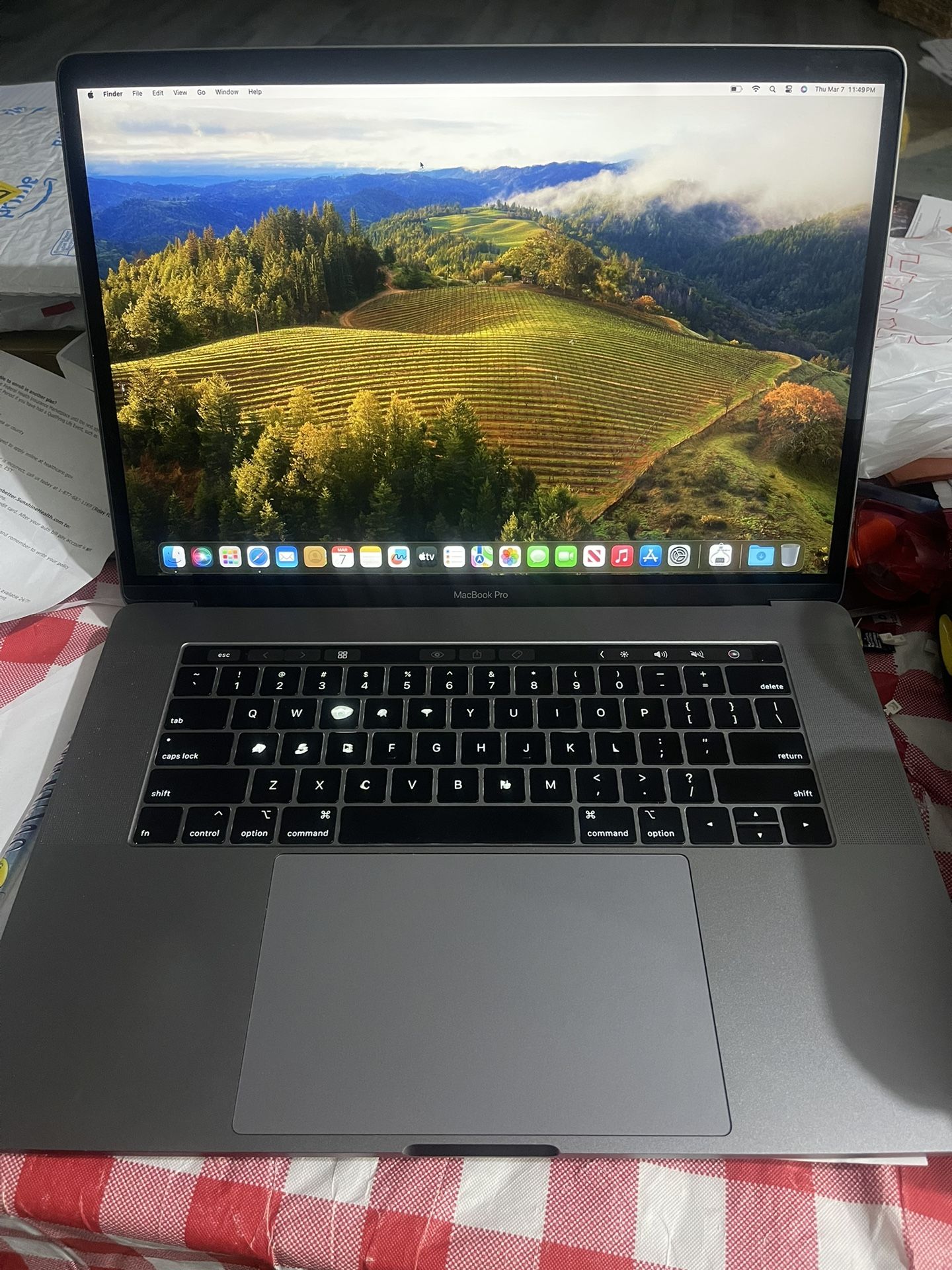 MacBook Pro 2019 15” Touch Bar Retina Intel 8 Core i9 9th Gen@ 2.3GHz,16gb Ram, 500GB SSD, Radeon Pro 560X 4GB Graphics. latest macOS Sonama. Microsof