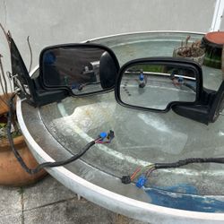 Chevy Silverado Or Tahoe Electric mirrors with Signals 
