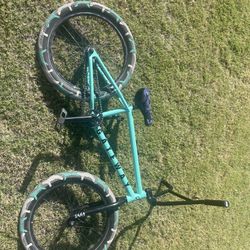 Bmx Bike (READ DESCRIPTION)