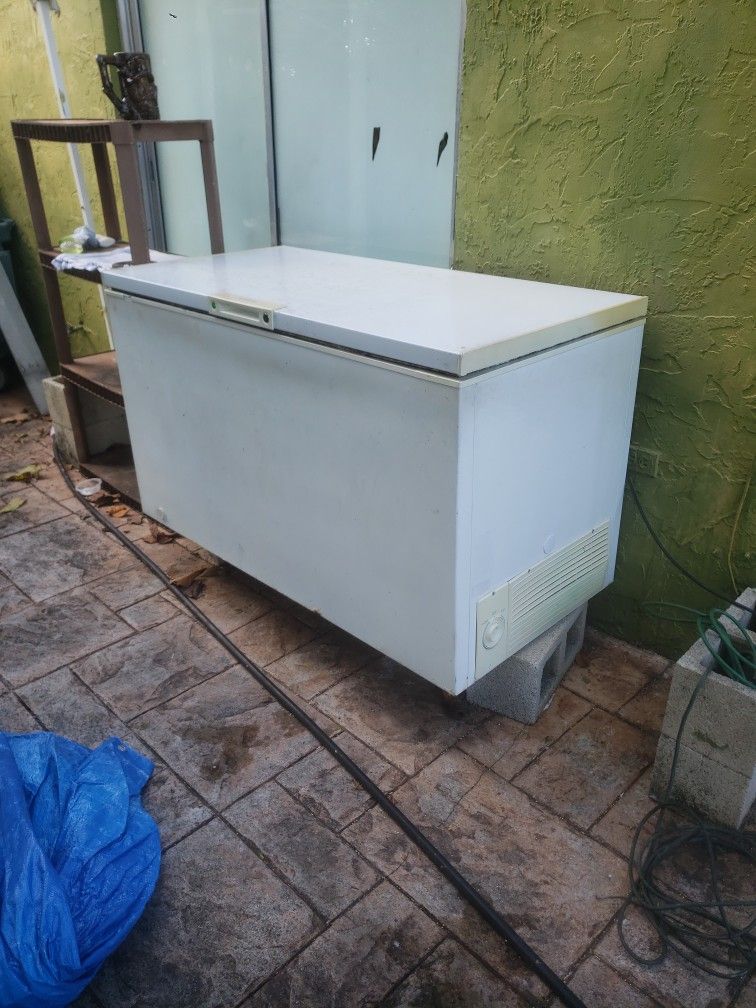 Large Frigidaire Deep Freezer 