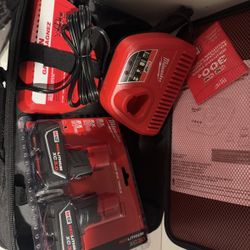 Milwaukee m12 battery bundle