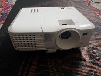 (OBO)Mitsubishi EW270U HD DLP Projector (Great Condition!)