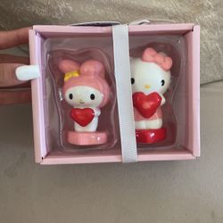 hello kitty and my melody salt and pepper shakers