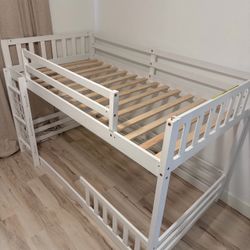 Woden bunk bed white twin size