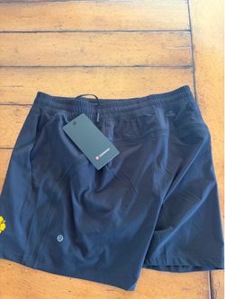 Lululemon Pace Breaker 5” Lined Shorts Large Black Hawaii Hibiscus NWT