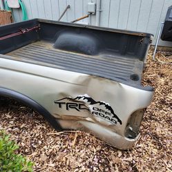 2000 Tacoma Bed