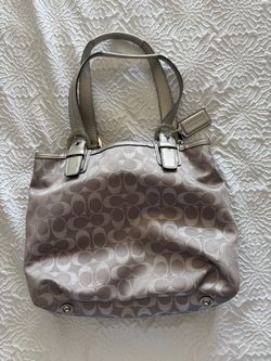 Coach purse (silver/lavender)