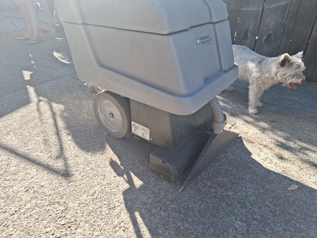 Advance Aquaclean 18 By Nilfisk Advance Carpet Cleaner for Sale in