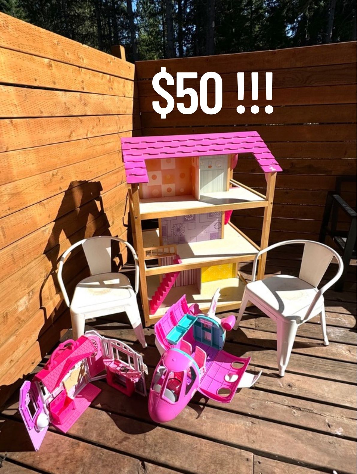 $50 KIDS DOLLHOUSE GIRLS BARBIE AND CHAIRS