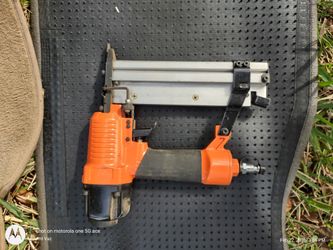 VULUE AIR NEWMATIC BRAD NAILER MODEL SF5040