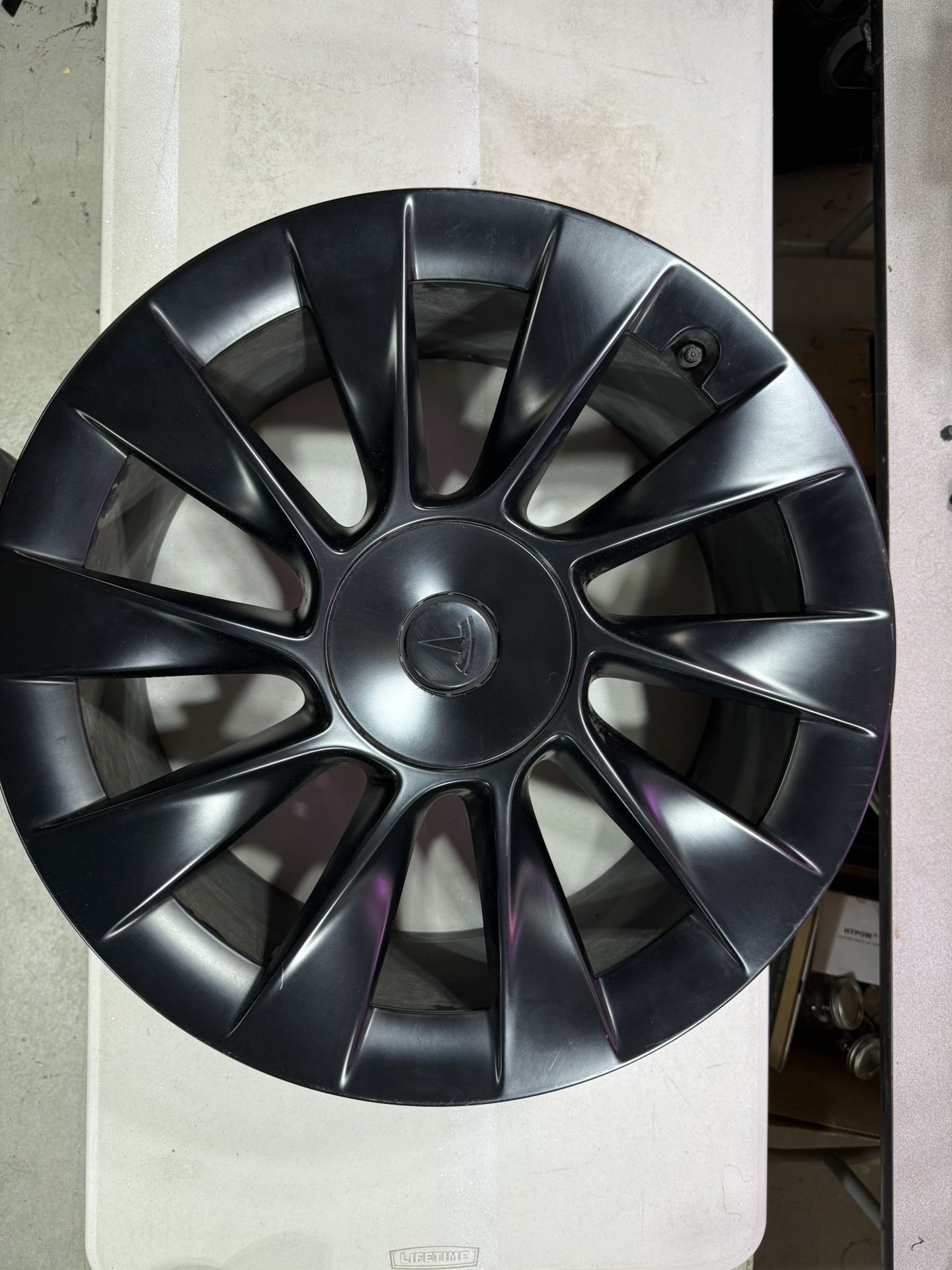 20 Inch Tesla Rims With Sensors And Curb Rash Guards