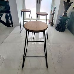 Mainstays 28"H Backless Stool Black Metal Base with Natural Wood Seat - Set of 3.