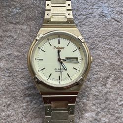 PULSAR, Mens Watch, Goldtone, NEW Battery, Luminous Hands, Vintage