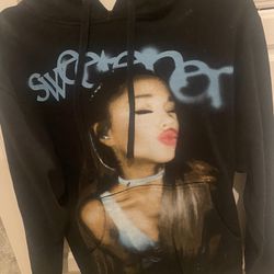 Ariana Grande Concert Merchandise 