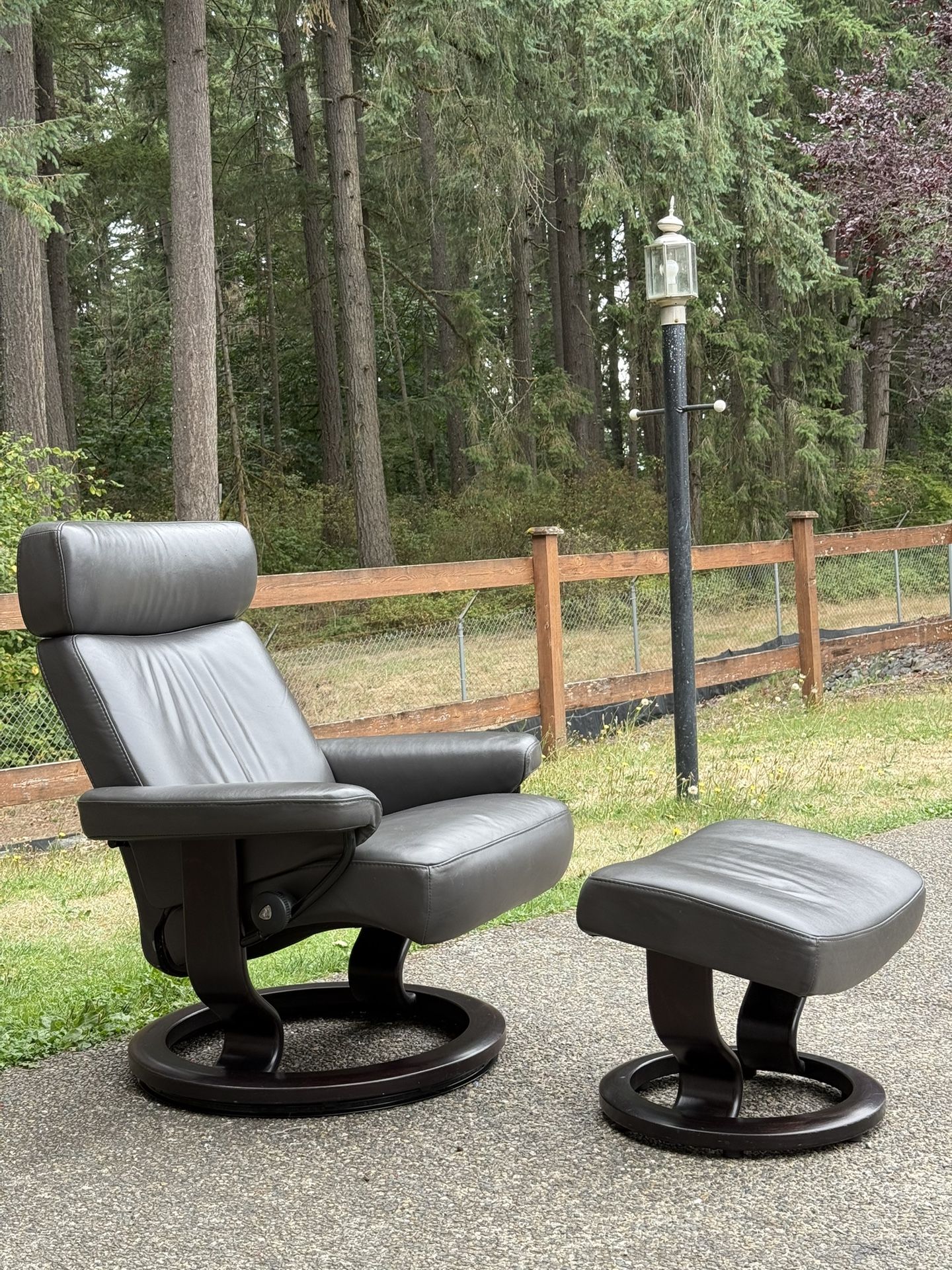 Ekornes Stressless Leather Swivel Recliner & Ottoman