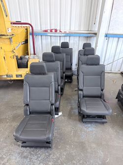 Middle back seat for suv