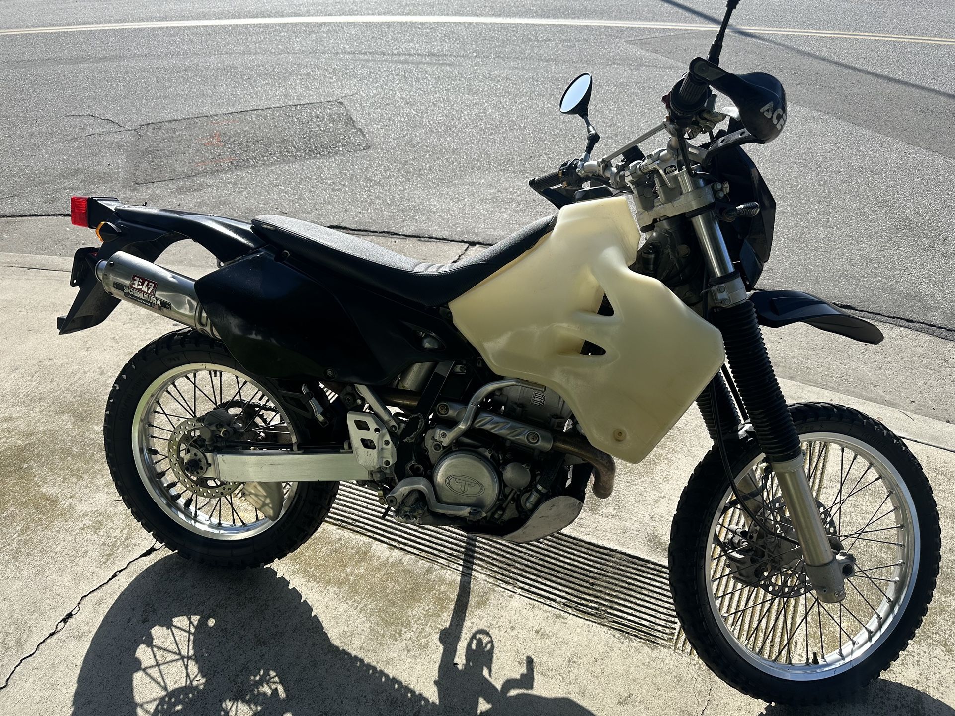 SUZUKI DRZ 400