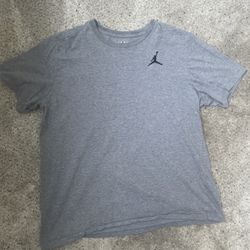 Air Jordan Tshirt Youth Large