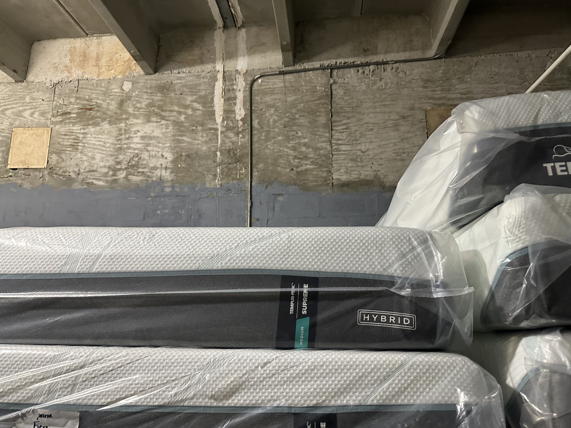 King Queen Size Tempurpedic ProAdapt, ProBreeze, LuxeBreeze Mattress Pro Breeze /Luxe Adapt /Pro Adapt /Adapt /cloud /Tempur pedic contour Supreme