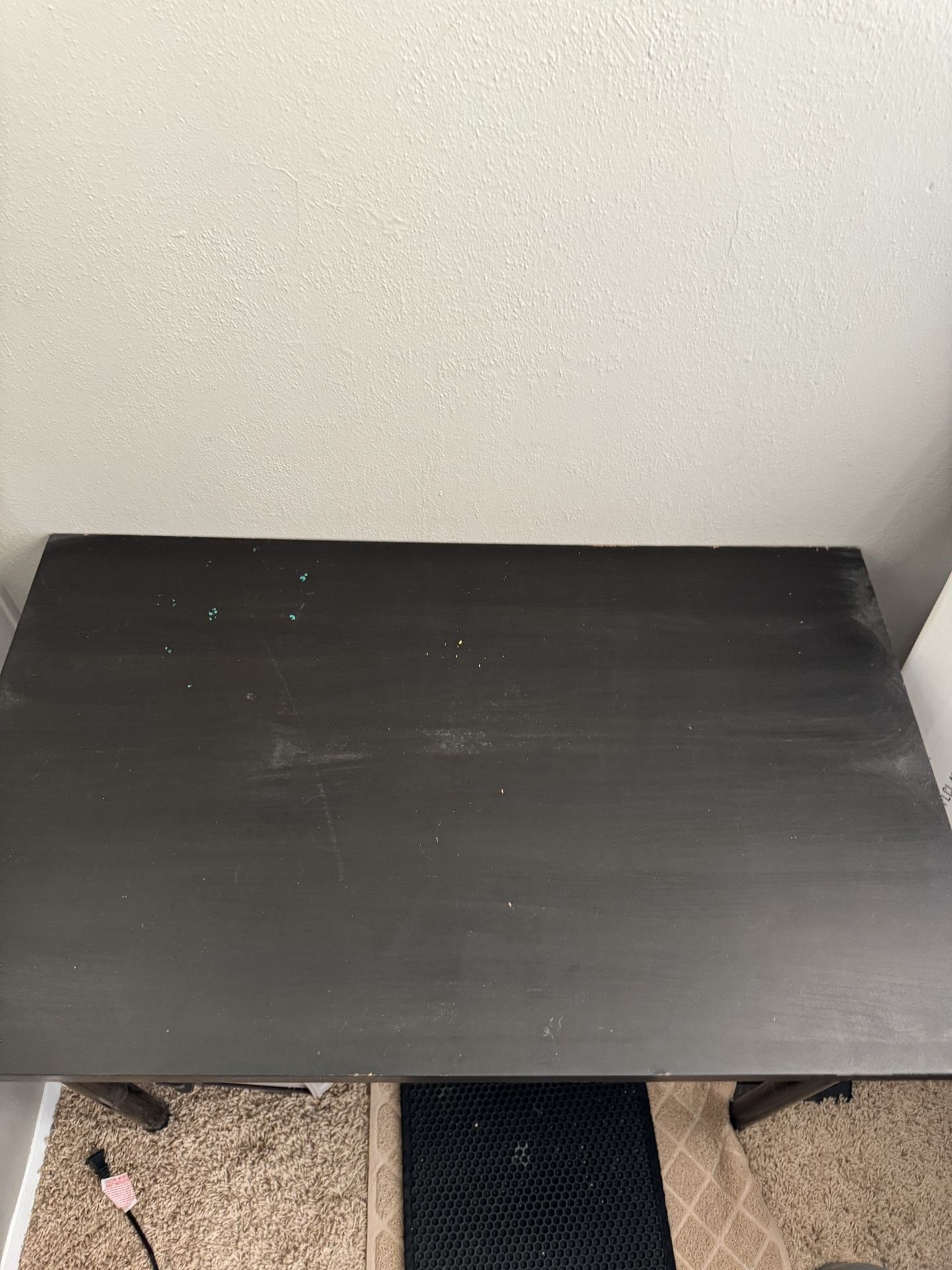 Medium size desk