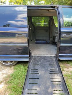 2005 Dodge Grand Caravan (wheelchair accessible)