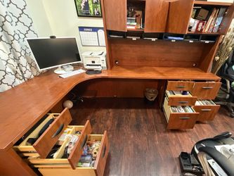 L-Shaped Wooden Corner Desk with Hutch