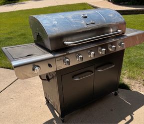 Charbroil Gas Grill