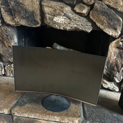 Samsung Curved Monitor 